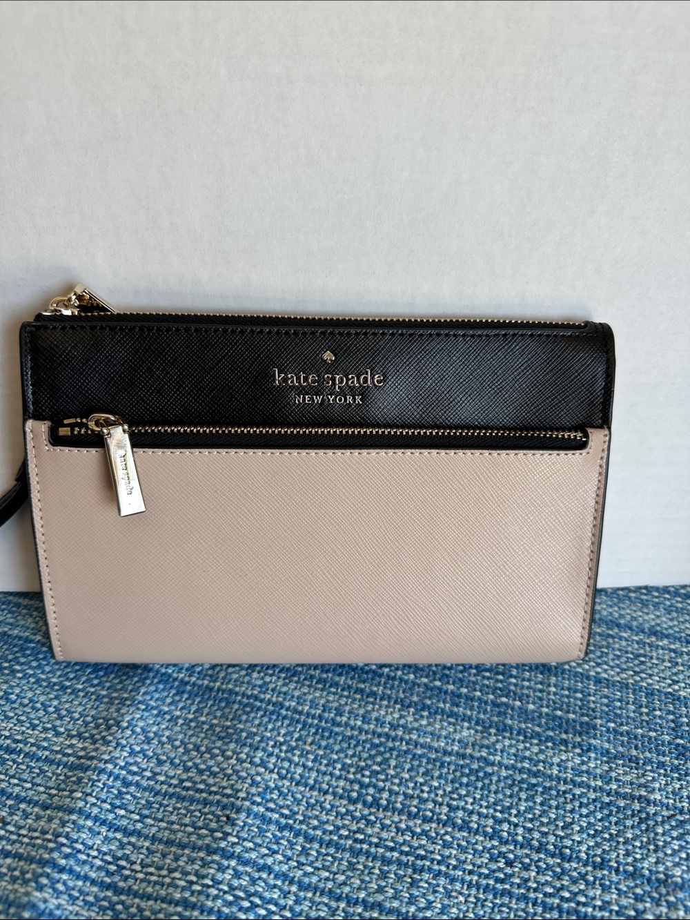 kate spade Two-Tone Black and Beige Leather Wristlet